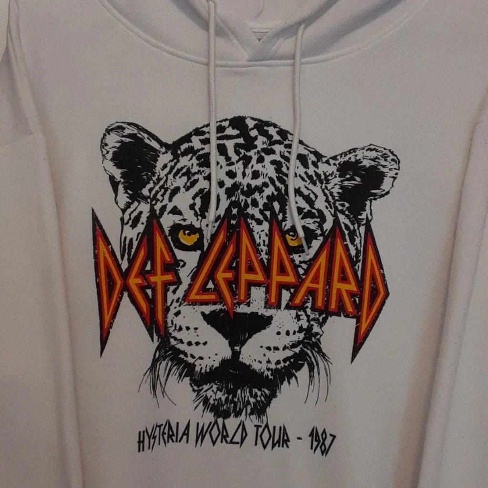 Def Leopard sweater - Picture 8 of 8
